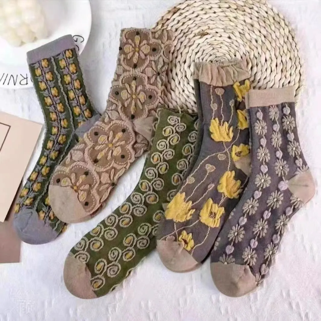 5 Pairs Retro Palace Relief Socks