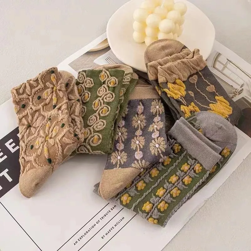 5 Pairs Retro Palace Relief Socks