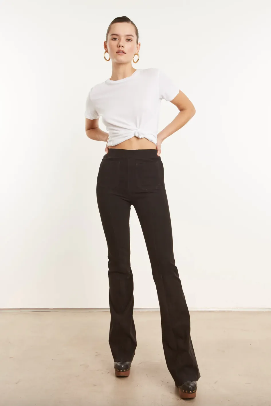 Patch Pocket Suede Super Flare | Black