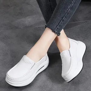 Slip-on loafer-comfortabele platformschoenen met een dikke hiel